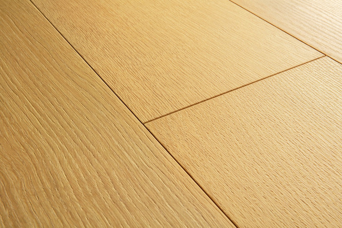 Sol stratifié Pergo Lillehammer Chêne Auburn 9 mm - détail du relief de surface