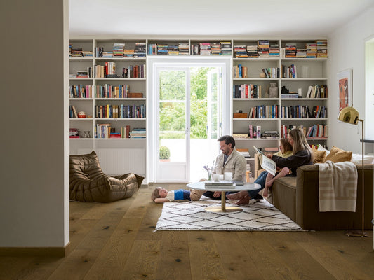 Parquet semi-massif Pergo Lofoten Chêne Brun dans une pièce de vie