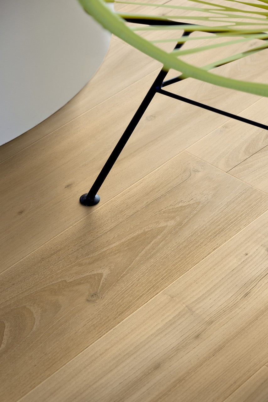 Sol stratifié Pergo Drammen Chêne Dune 8 mm - en situation dans un intérieur (2)