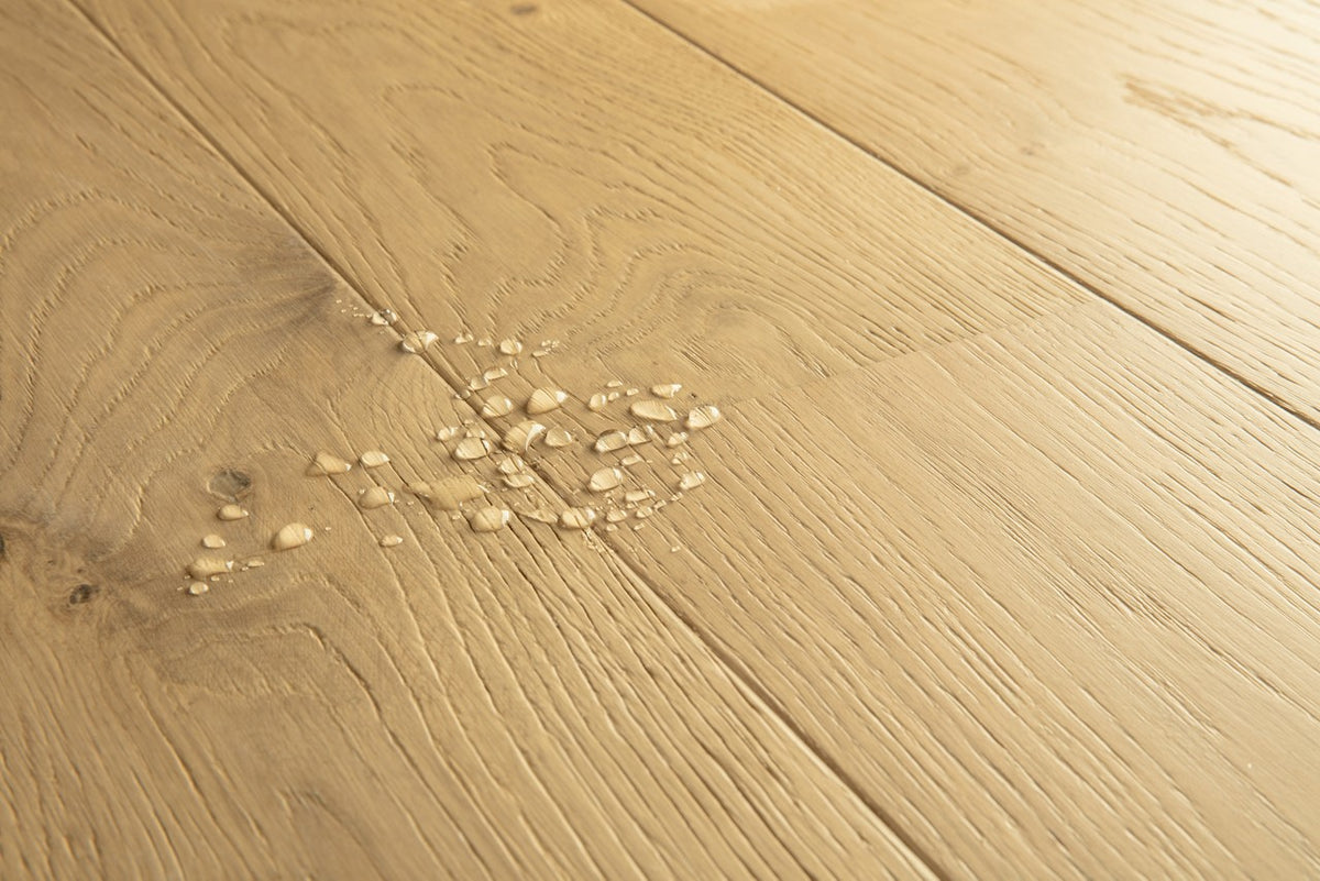 Parquet semi-massif Pergo Falster Chêne de Ranch 13 mm - détail du relief de surface