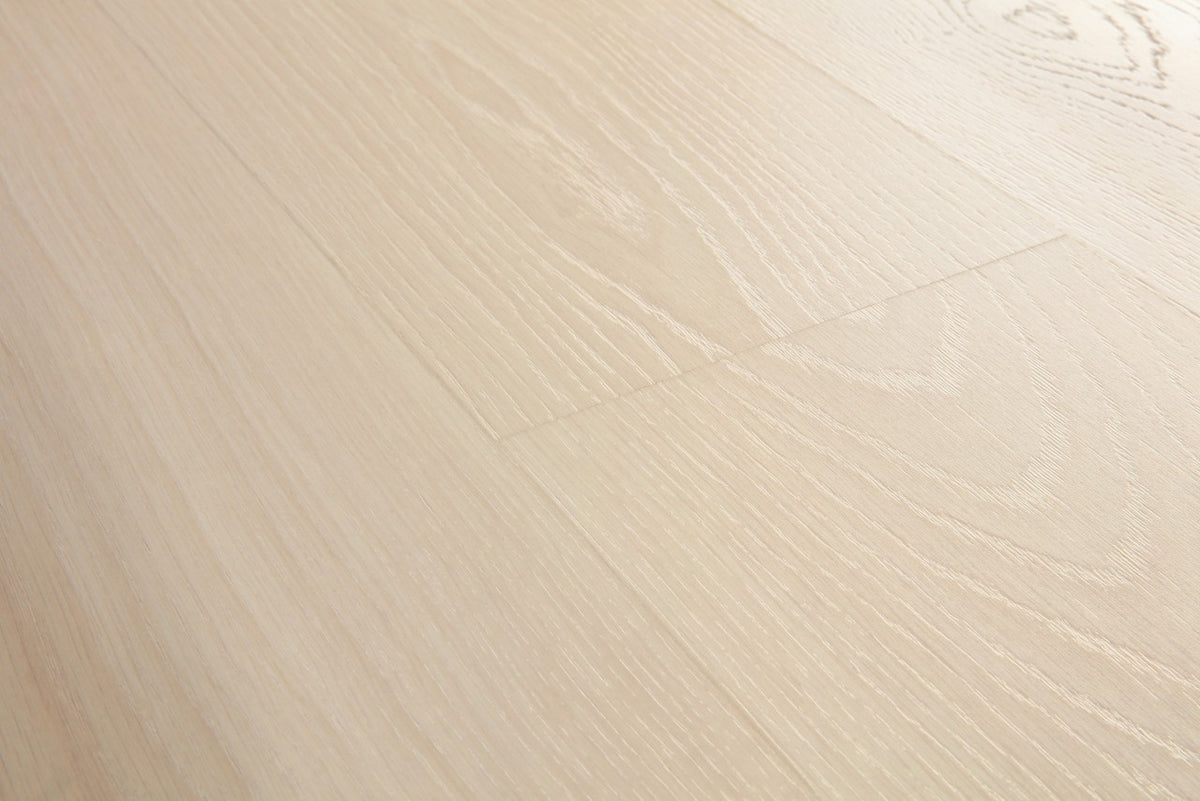 Sol stratifié Pergo Perstorp Pro Chêne sable beige 8 mm - détail du relief de surface