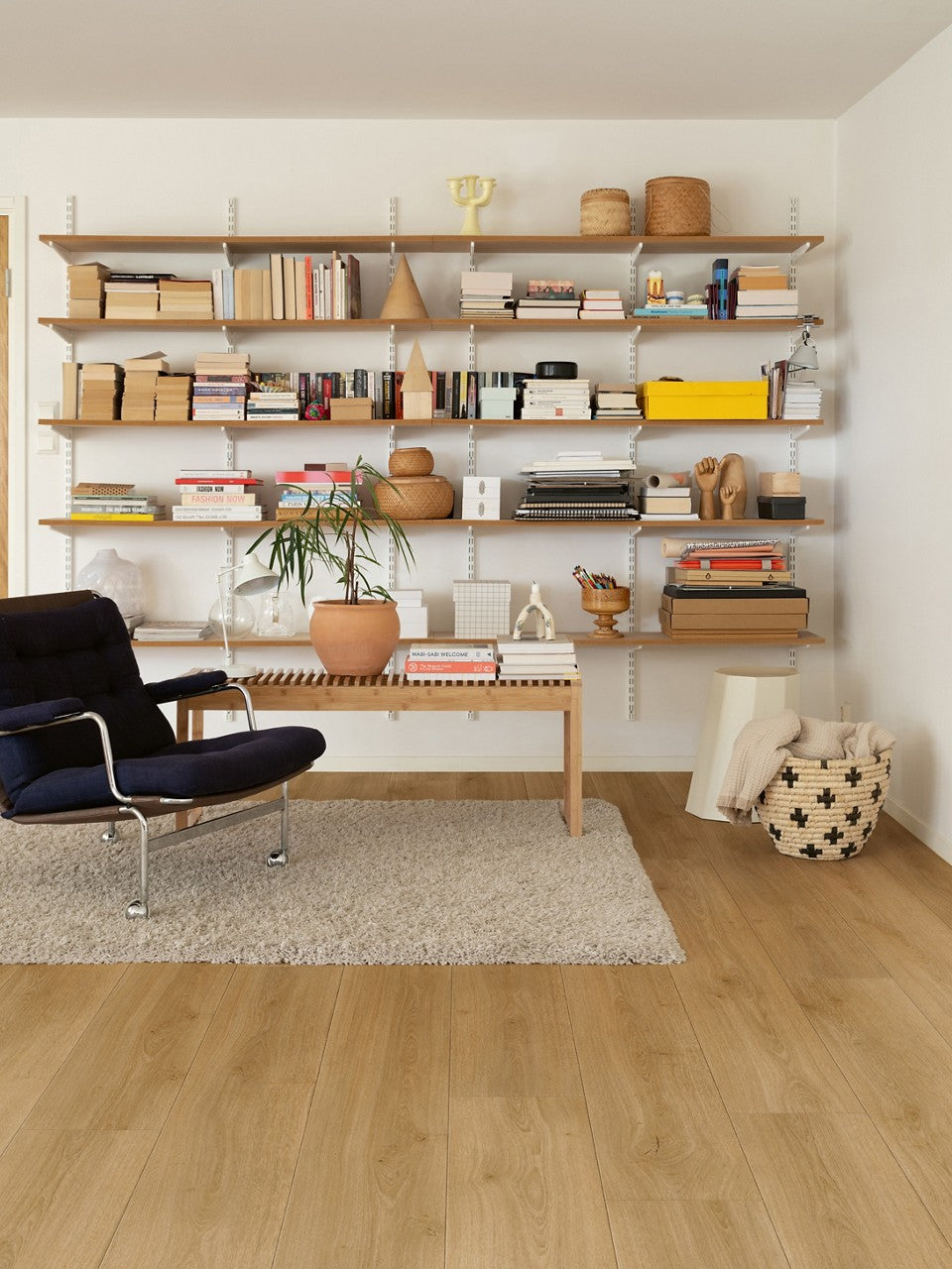 Sol stratifié Pergo Lillehammer Chêne Noisetier 9 mm - en situation dans un intérieur