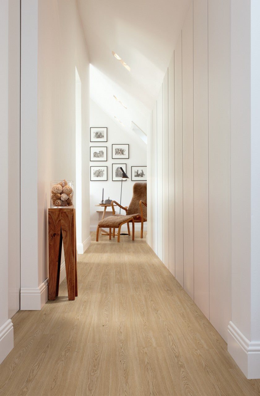 Sol stratifié Pergo Drammen Chêne Isla 8 mm - en situation dans un intérieur