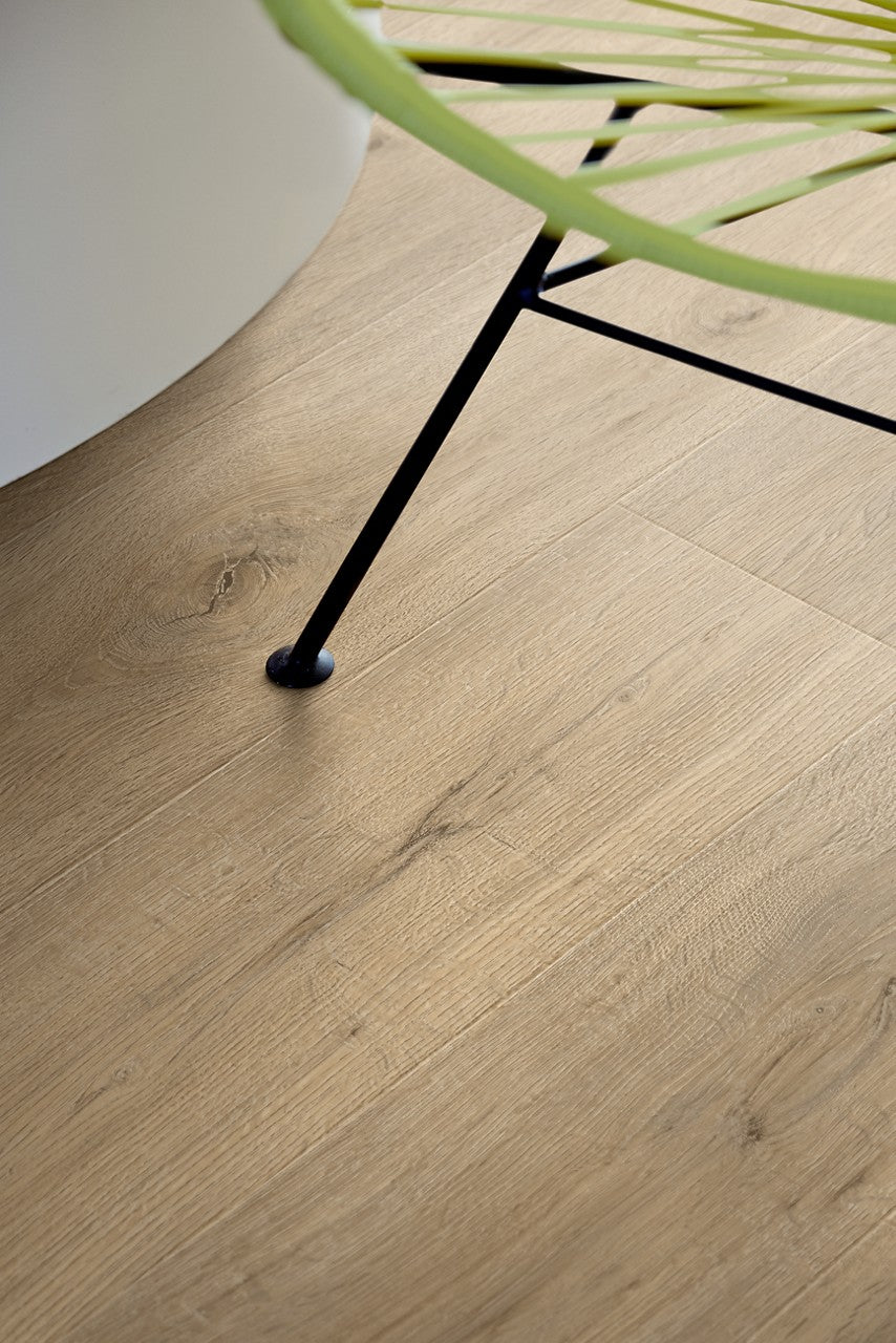 Sol stratifié Pergo Drammen Chêne De Cornouailles 8 mm - en situation dans un intérieur (2)