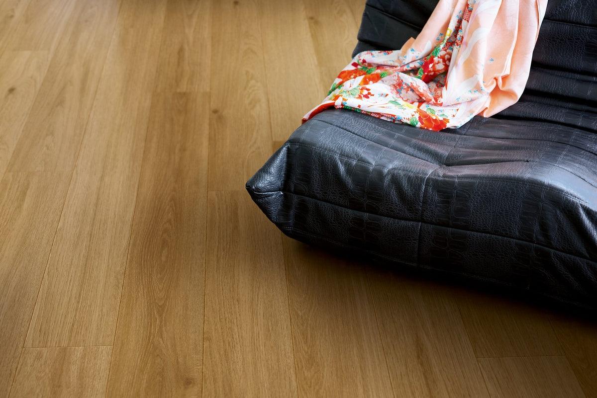 Sol stratifié Pergo Bergen Pro Chêne De Vienne 8 mm - en situation dans un intérieur (2)