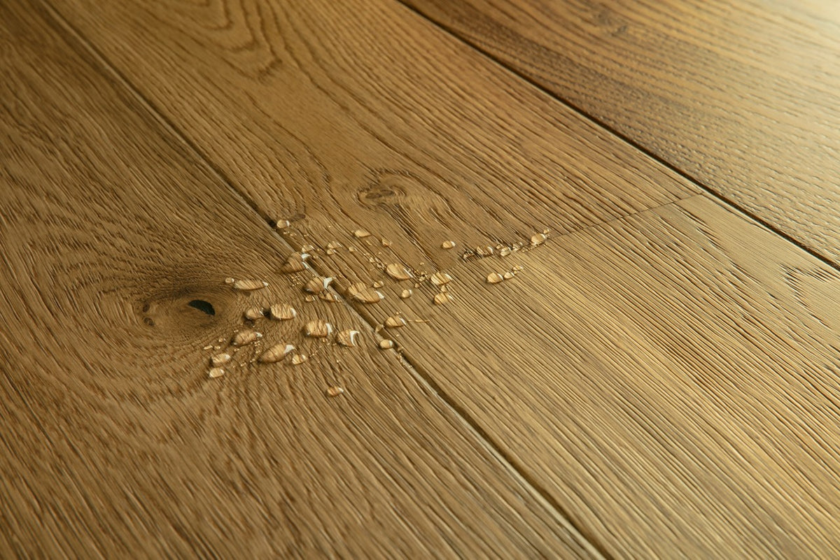 Parquet semi-massif Pergo Lofoten Chêne Brun Camel 13 mm - détail du relief de surface