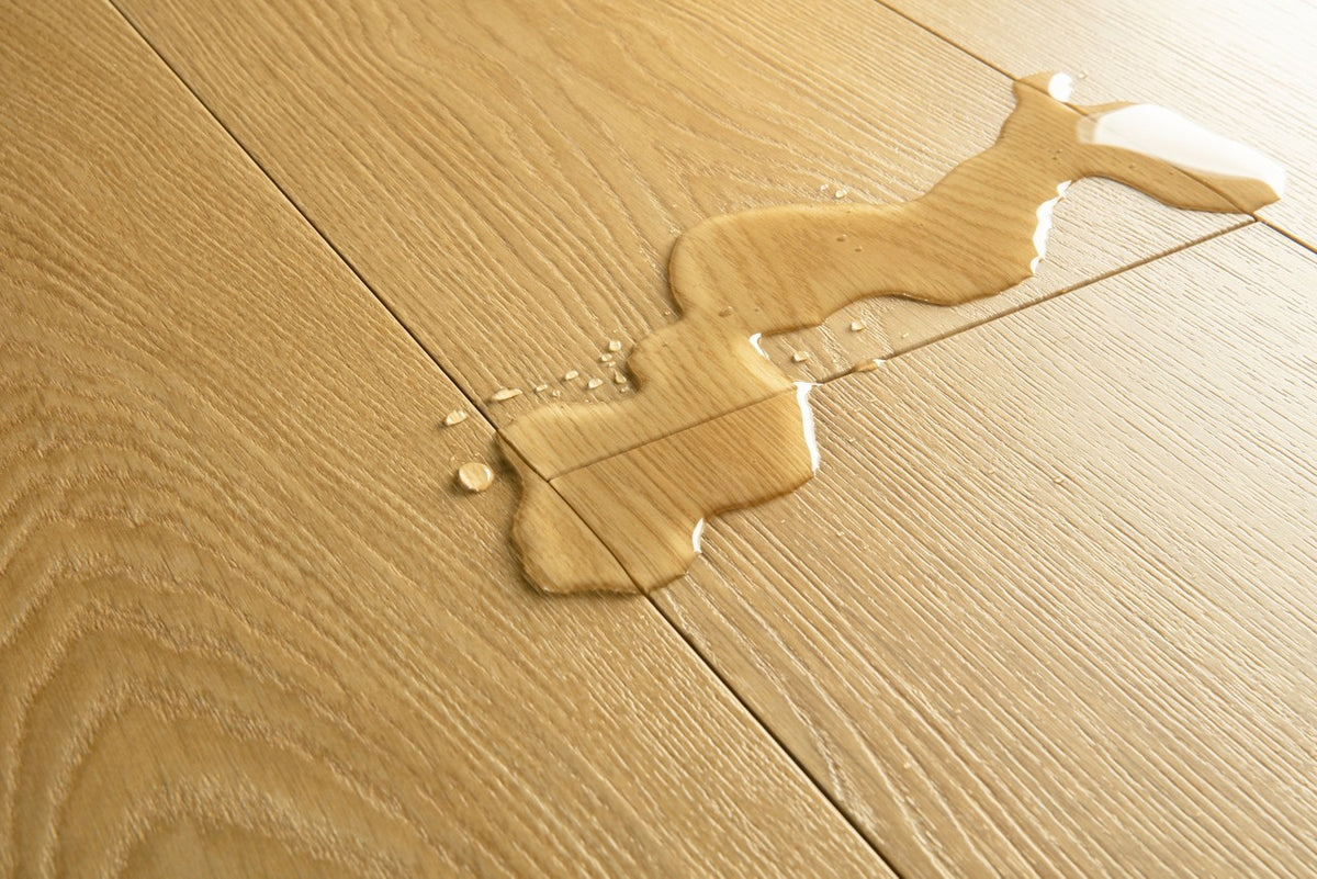 Sol stratifié Pergo Lillehammer Pro Chêne Eclat de châtaigne 9 mm - détail du relief de surface (2)