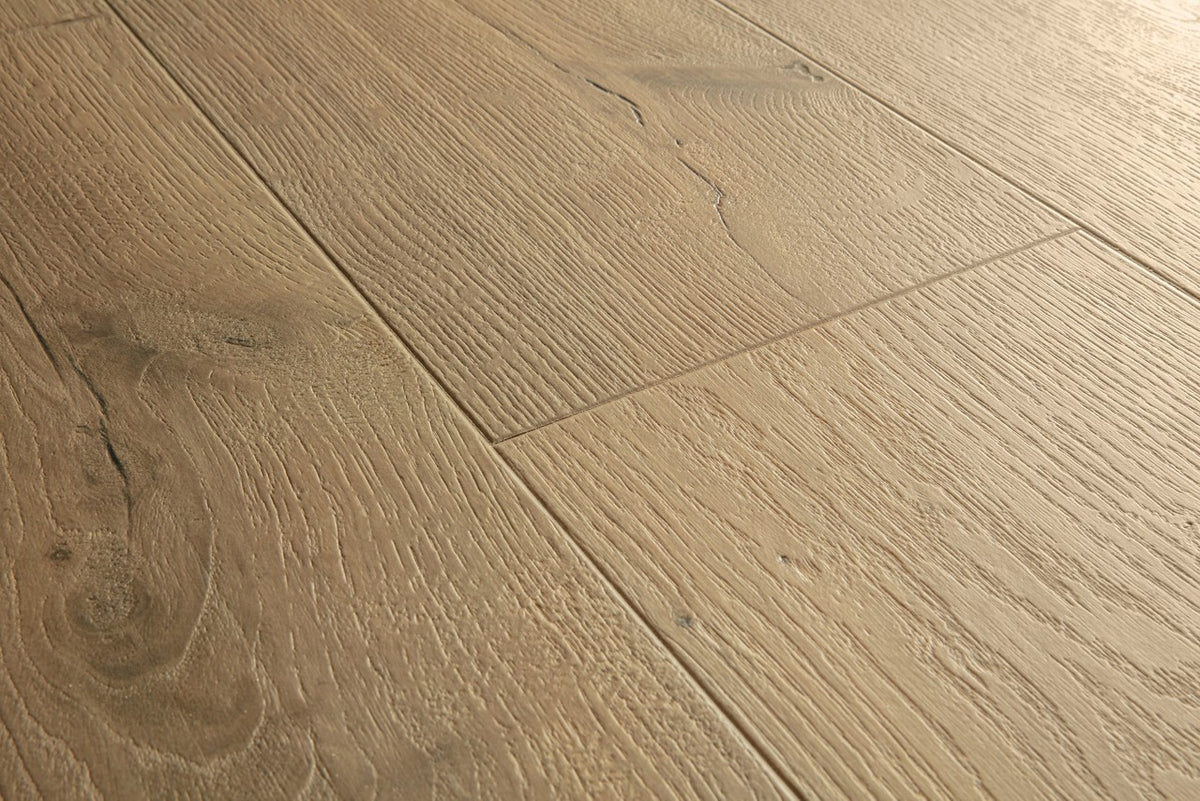Sol stratifié Pergo Visby Chêne Bois flotté brun 8 mm - détail du relief de surface