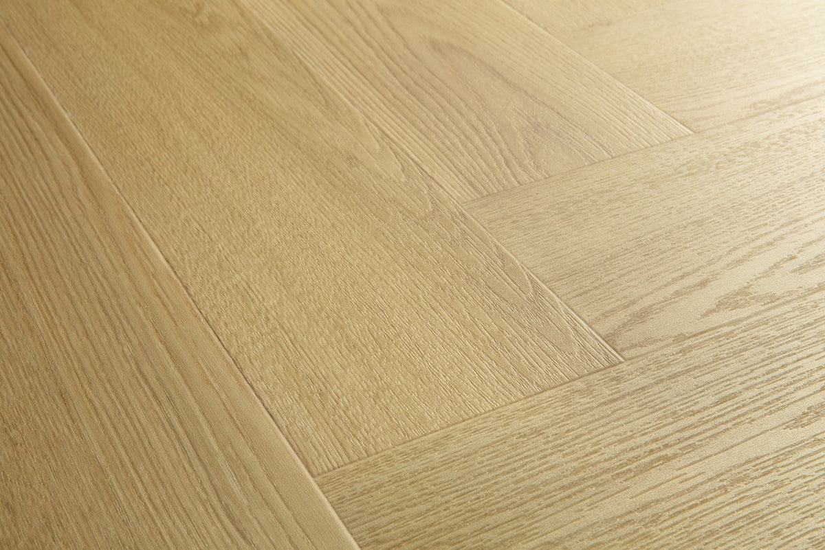 Sol vinyle rigide Pergo Vorma Pad Pro Chêne Norvégien Naturel 6 mm - détail du relief de surface