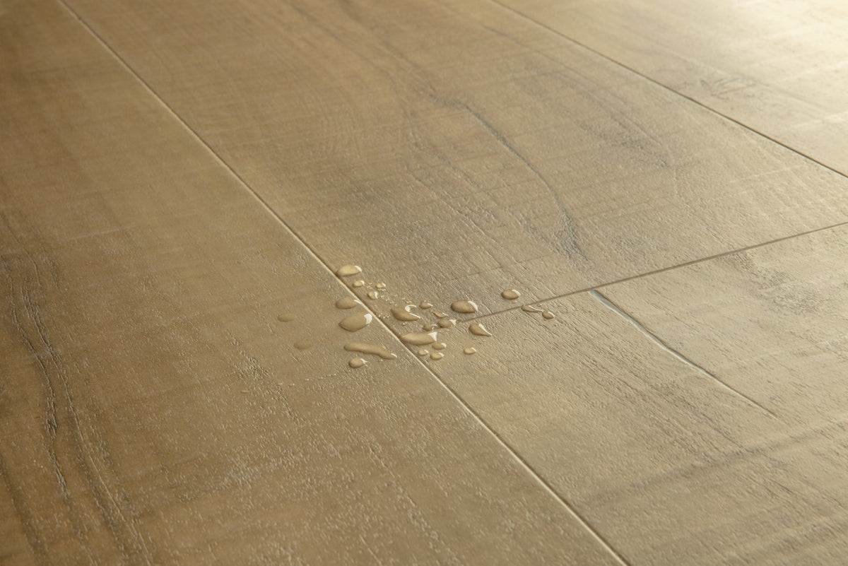 Sol stratifié Pergo Odense Pro Rustique Charmant 9,5 mm - détail du relief de surface