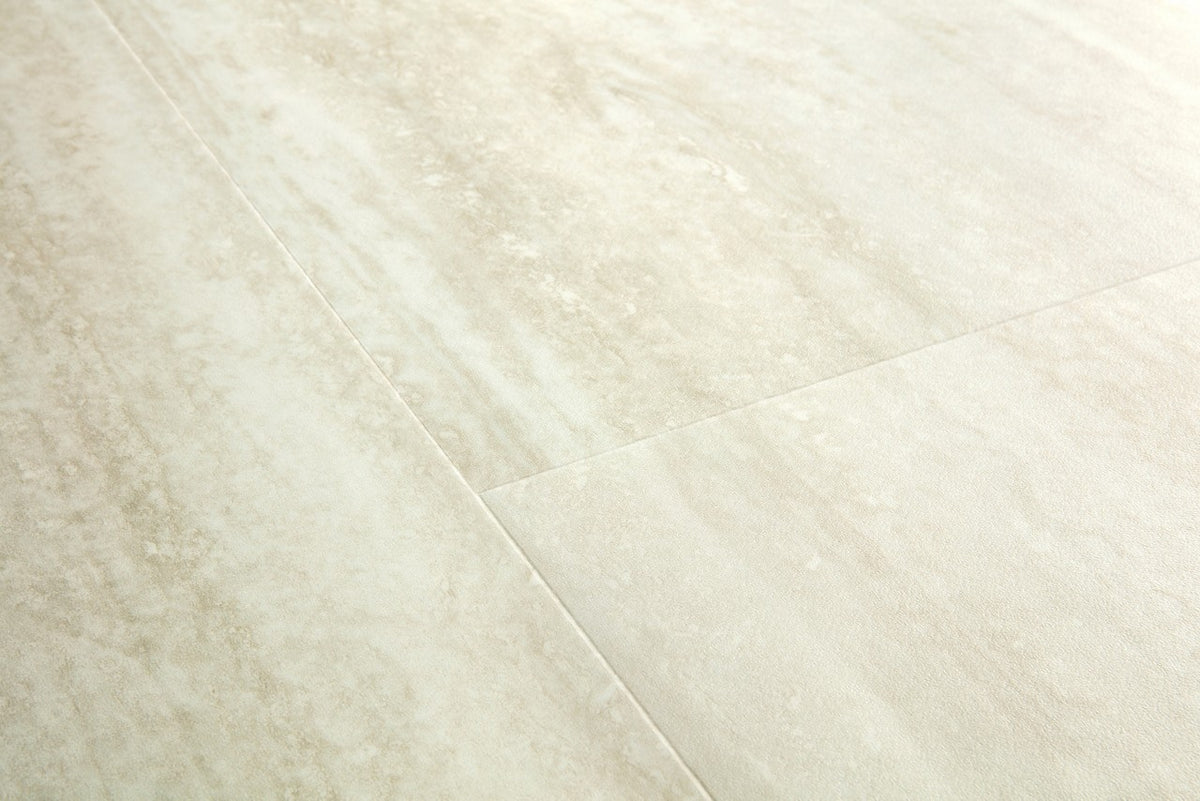 Sol vinyle rigide Pergo Isefjord Pad Pro Travertin Ivoire 6 mm - détail du relief de surface