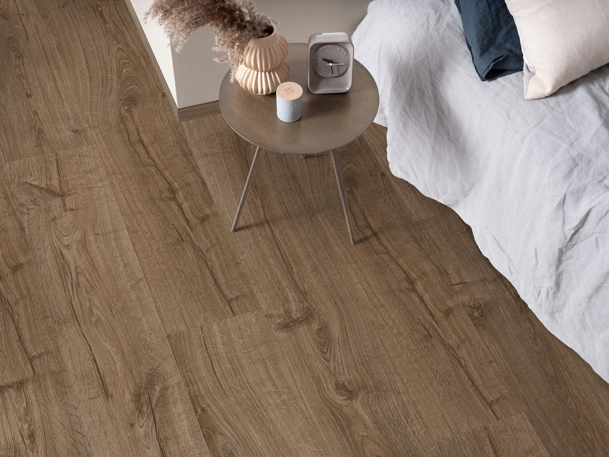 Sol stratifié Pergo Visby Chêne de ferme 8 mm - en situation dans un intérieur (4)