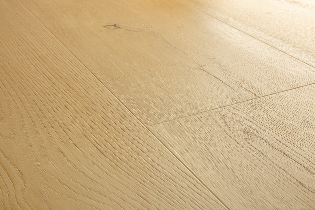 Sol stratifié Pergo Odense Pro Chêne Clair 9,5 mm - détail du relief de surface (2)