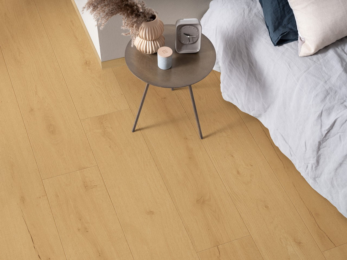 Sol stratifié Pergo Visby Pro Chêne Bois fumé 8 mm - en situation dans un intérieur