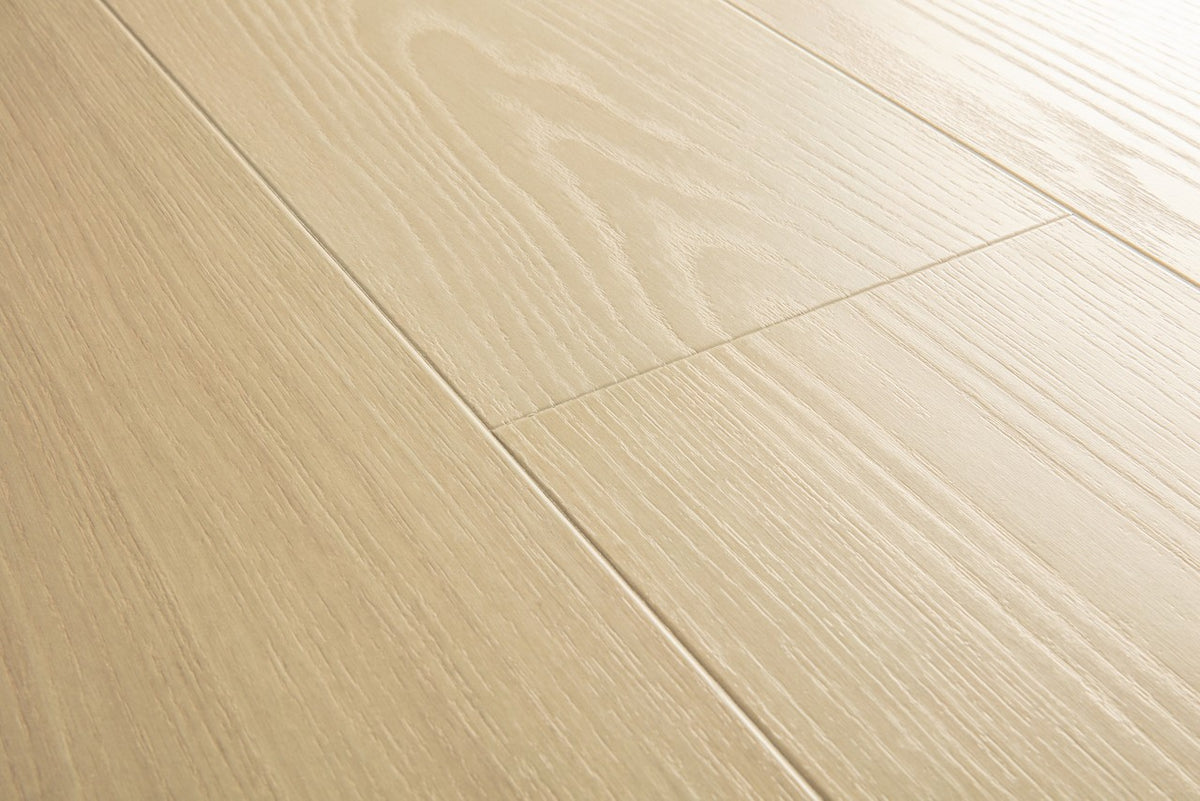 Sol stratifié Pergo Visby Chêne Clair d'été 8 mm - détail du relief de surface