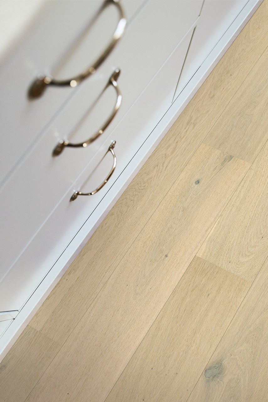 Parquet semi-massif Pergo Lofoten Chêne Clair Nordique 13 mm - en situation dans un intérieur (3)