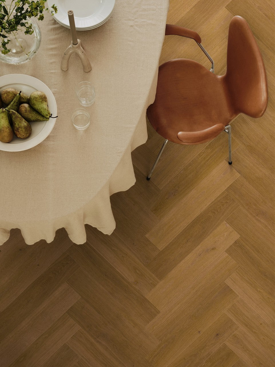 Sol stratifié Pergo Kungshamn Chêne Ambre fumé 8 mm - en situation dans un intérieur