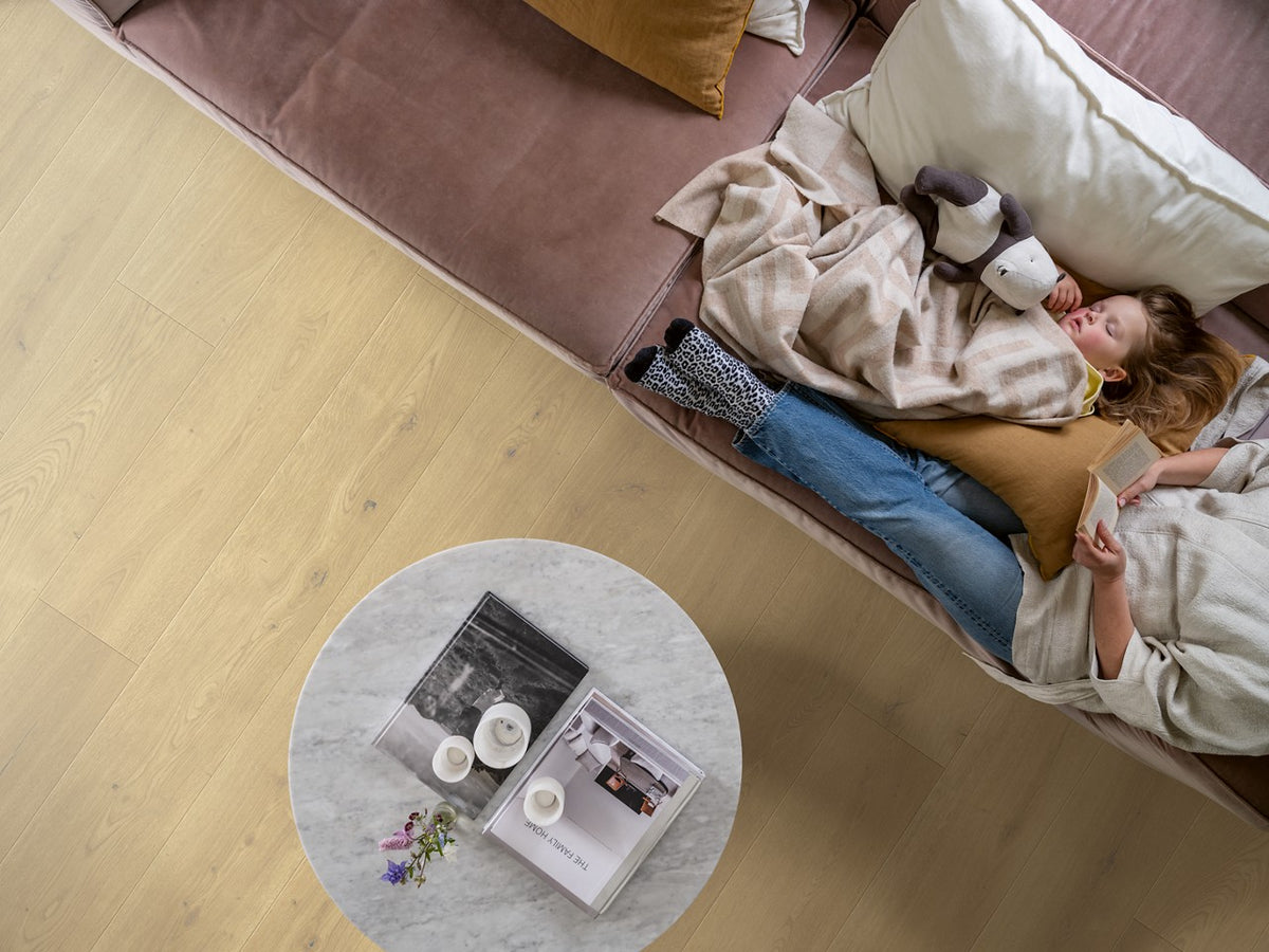 Sol stratifié Pergo Odense Chêne Nuageux 9,5 mm - en situation dans un intérieur (3)
