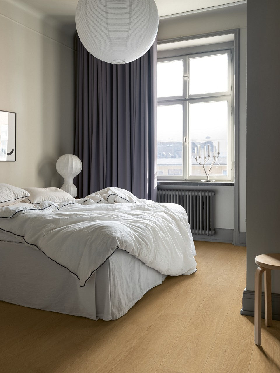 Sol stratifié Pergo Visby Chêne Rosé 8 mm - en situation dans un intérieur (2)