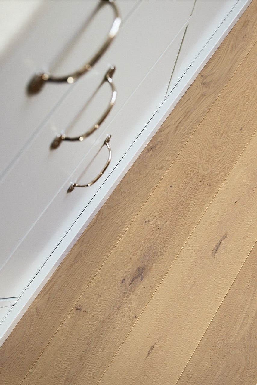 Parquet semi-massif Pergo Lofoten Chêne de Printemps 13 mm - en situation dans un intérieur