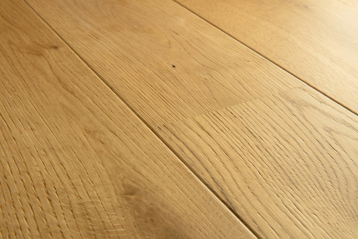 Parquet semi-massif Pergo Falster Chêne Naturel 13 mm - détail du relief de surface (2)