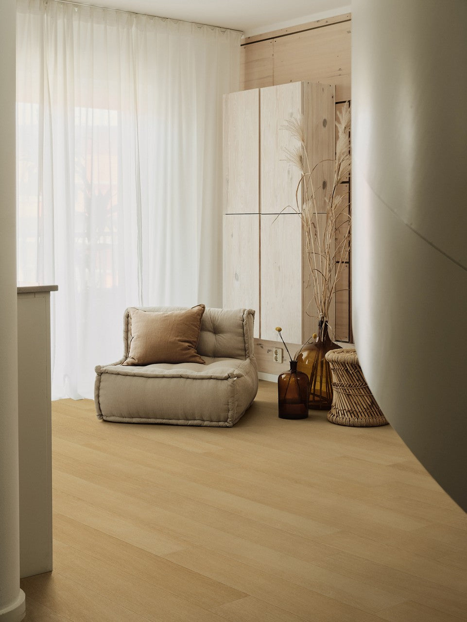 Sol stratifié Pergo Lillehammer Chêne Moisson 9 mm - en situation dans un intérieur (2)