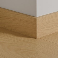 Pergo Plinthe et finition murale — Plinthe parquet assortie Chêne Éclat de Châtaigne 2400 × 14 × 77 mm