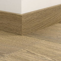 Pergo Plinthe et finition murale — Plinthe parquet assortie Chêne Beaufort 2400 × 14 × 77 mm